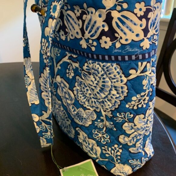 Vera Bradley Tote 13x14 Blue Lagoon Print Three Inside Pockets 12" Handles NWT - Picture 6 of 12